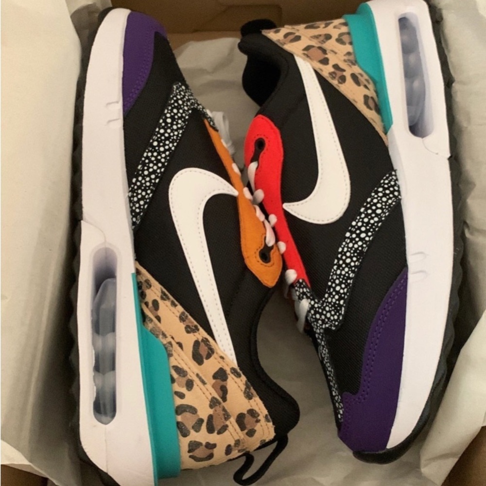 Nike Air Max SE 90 NIB “Safari” Animal 8.5 Women’s Black/White/Habanero Red
